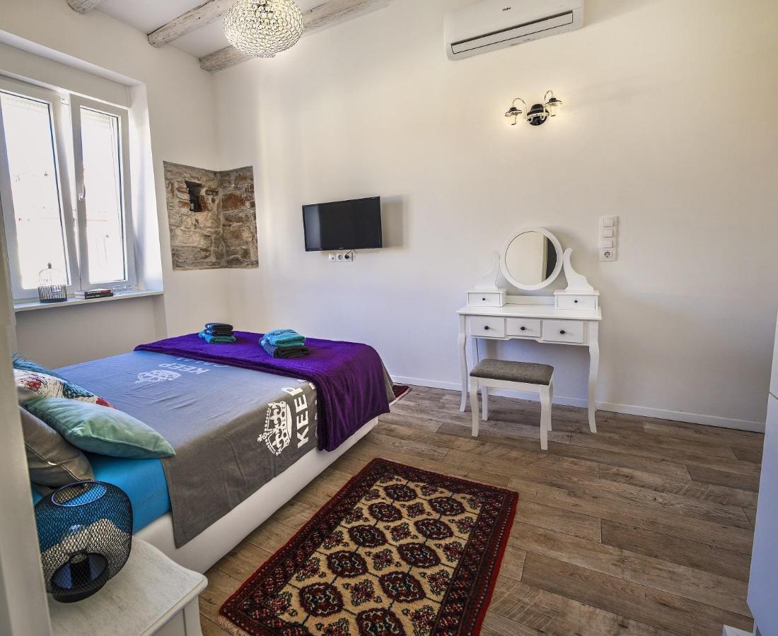 Emma'S Rooms B&B Pula Ngoại thất bức ảnh